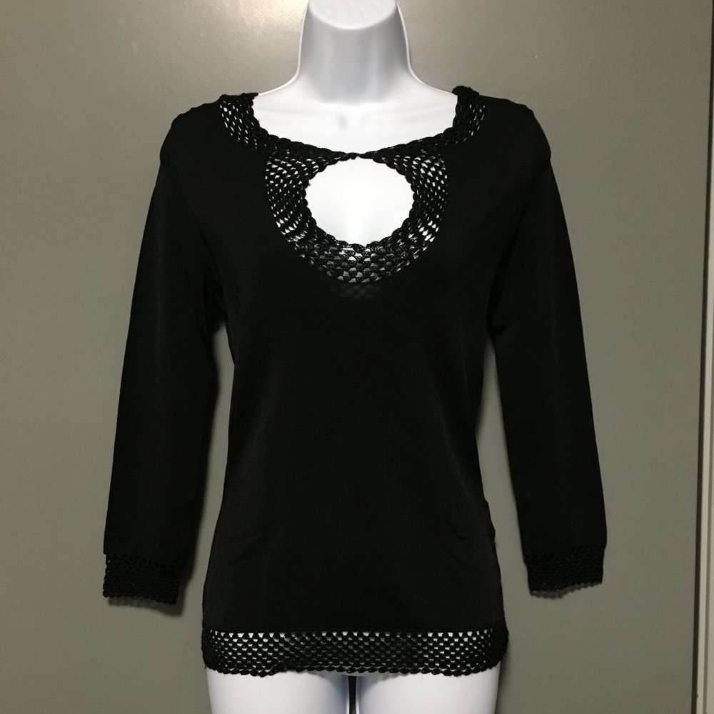 Crocheted Keyhole Top